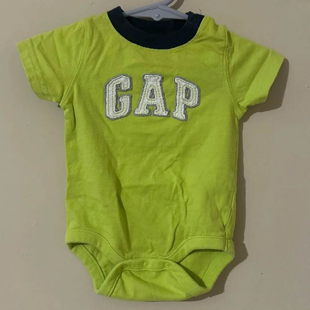 GAP 0-3month Green Baby Onesie